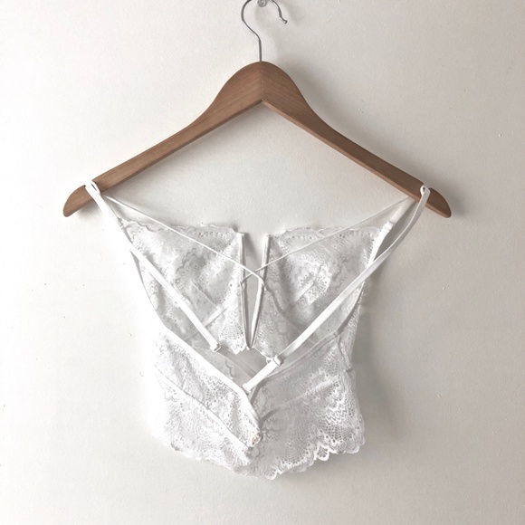 Plunge Lace Bralette in WHITE - Picture 4 of 8